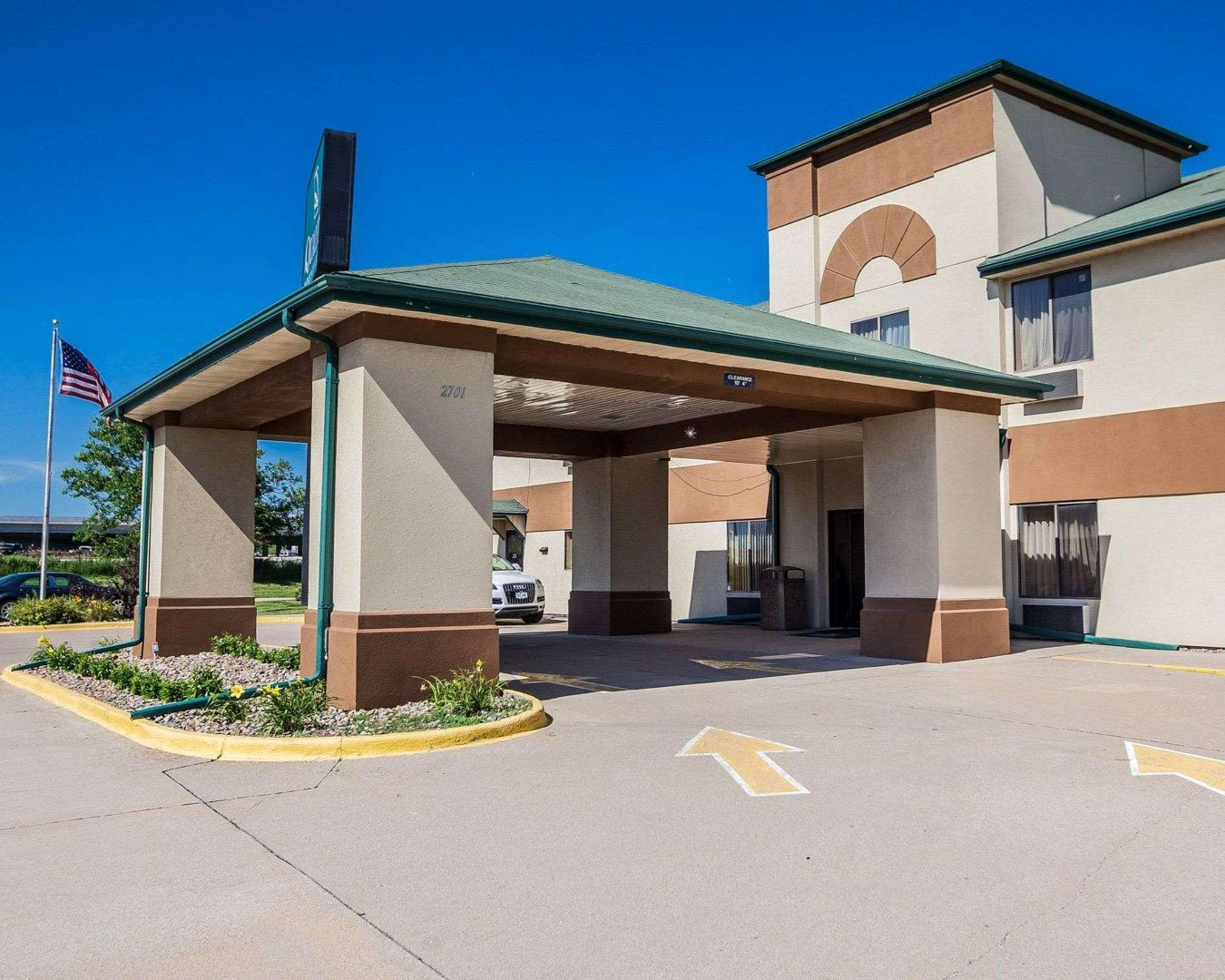 Quality Inn & Suites Altoona - Des Moines Exterior photo